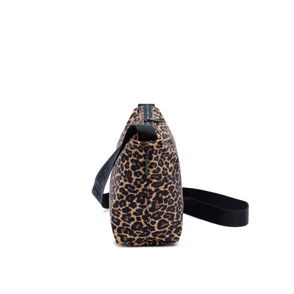 エルベシャプリエ Herve Chapelier 1752FJQ (ナイロンスクエアショルダーバッグM　パンサー　ロゴ入りストラップ）