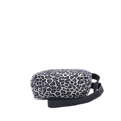 エルベシャプリエ Herve Chapelier 1752FJQ (ナイロンスクエアショルダーバッグM　パンサー　ロゴ入りストラップ）