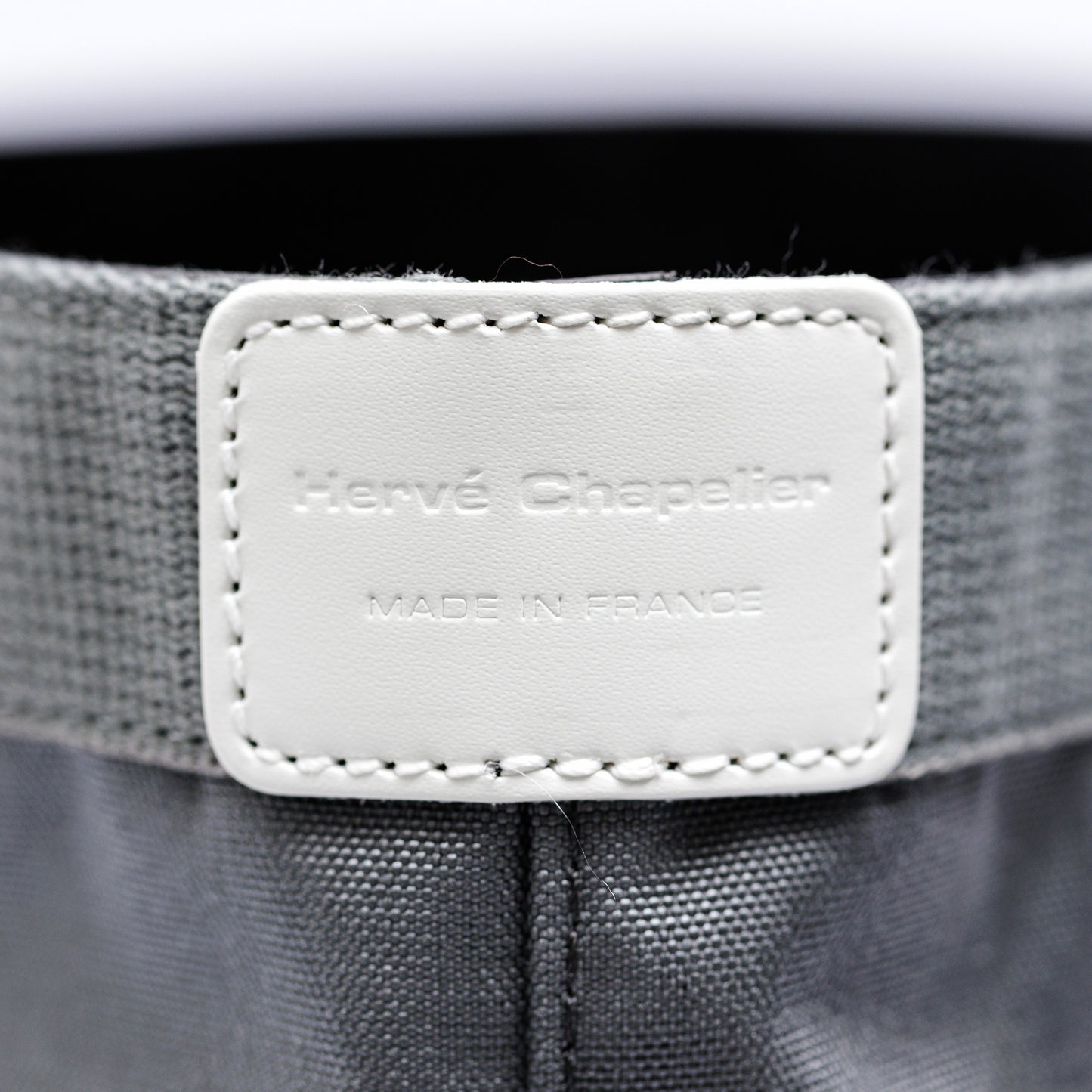 【限定カラー】 エルベシャプリエ Herve Chapelier 704CB フュズィ×グリ×ブラン (スクエアトートM)