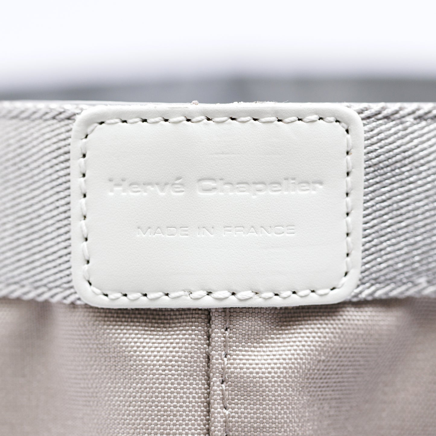 【限定カラー】 エルベシャプリエ Herve Chapelier 704CB マスティック×シルバー×ブラン (スクエアトートM)
