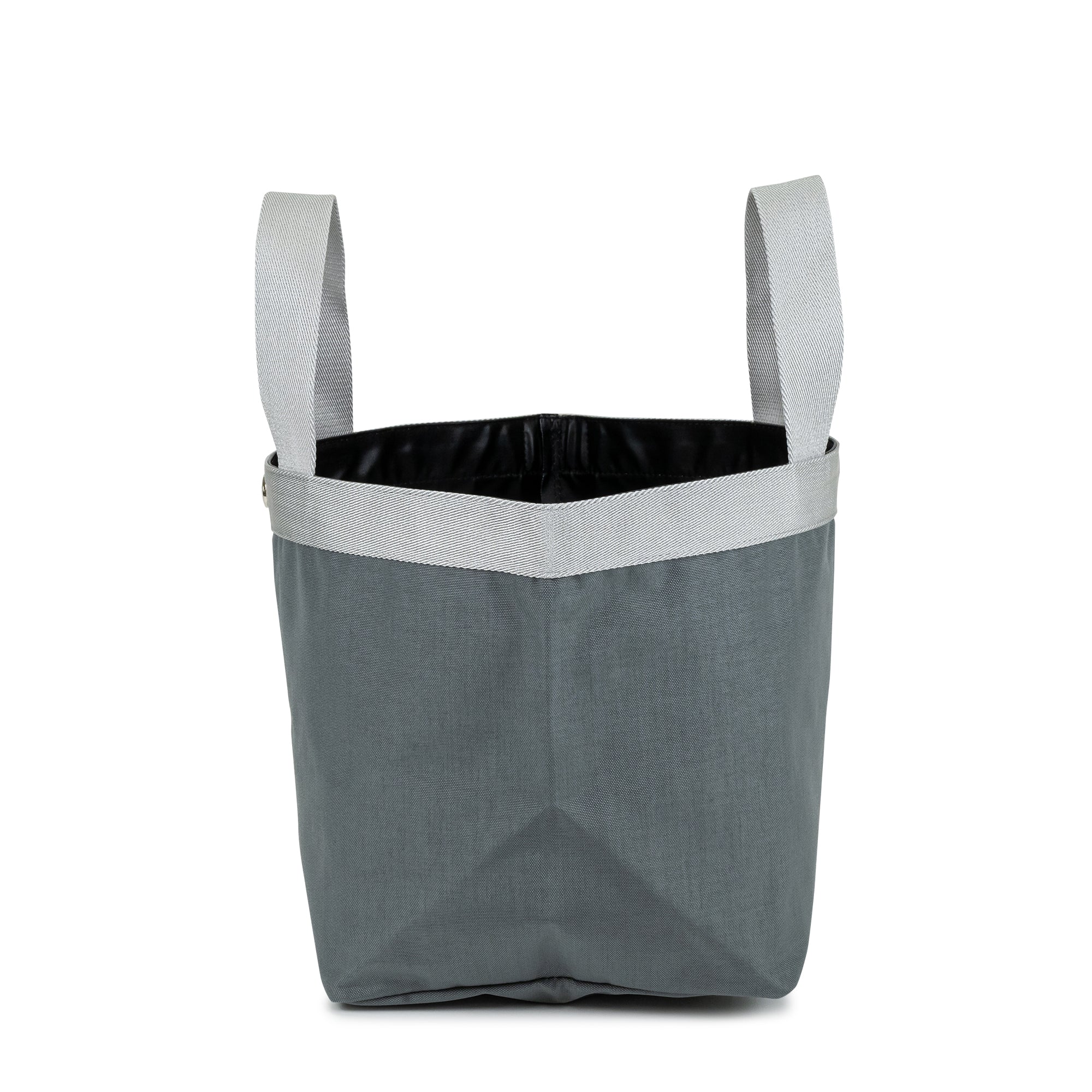 707cb0381-05_e65e766c-b70e-